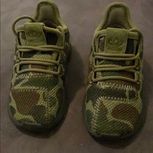 Toddler/Preschool size 6 Adidas